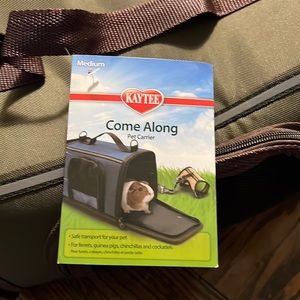 Come Along
Pet Carrier by kaytee size medium